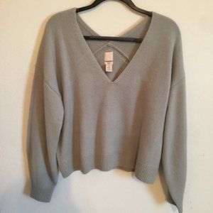 Premium Quality Women's Sweater from H&M Size M